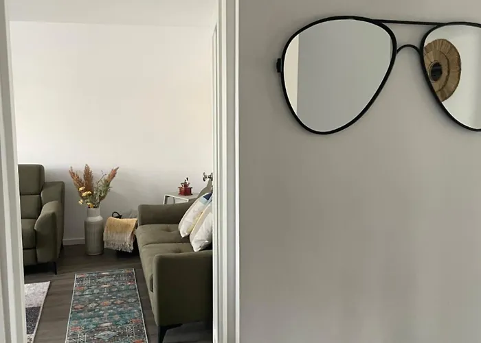 Luxury With Free Parking *