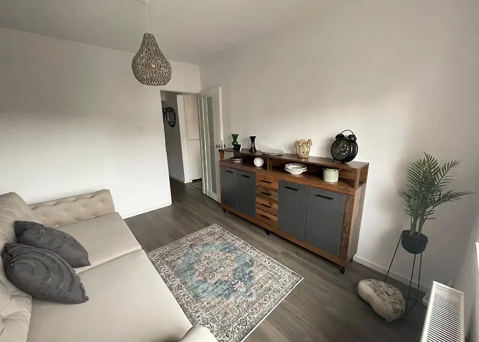 Luxury With Free Parking Apartman